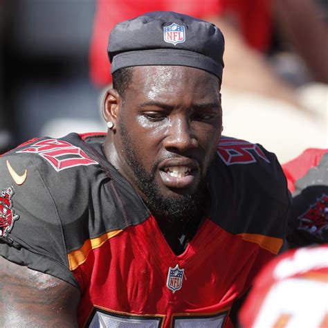 Buccaneers' Jason Pierre-Paul Underwent Offseason Surgery on Knee ...