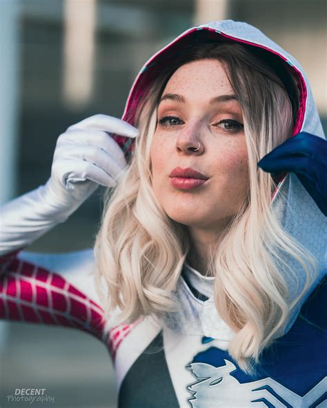 SPIDER GWEN 🕷🕸NEW COSPLAY And new account! : r/cosplaygirls