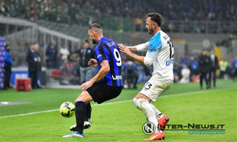 Foto Dzeko Inter Napoli Grande Notte A San Siro Avanti Cos