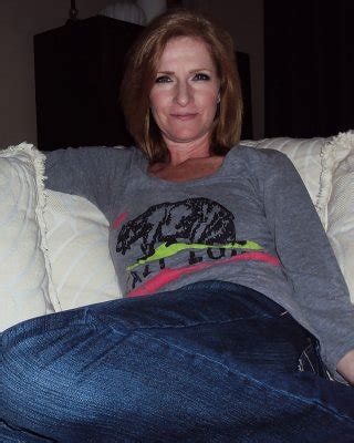 Sexy Amateur MILF Porn Pictures XXX Photos Sex Images PICTOA