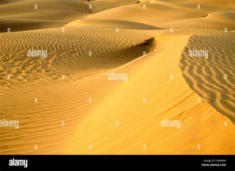 Contornos Del Desierto Fotografías E Imágenes De Alta Resolución Alamy