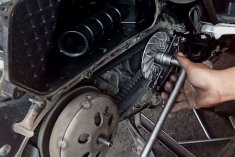 Mudah Beginilah Cara Membersihkan Filter CVT Motor Matic