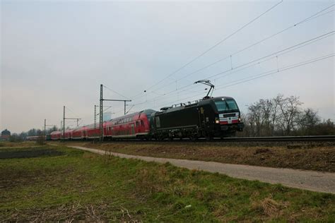 MRCE Dispolok Siemens Vectron 193 866 1 Und 193 Xxx Mit Dem RE50 In