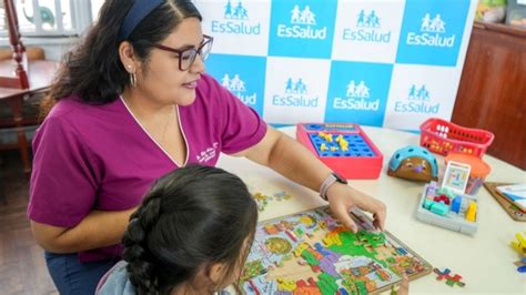 Essalud Hospital Almenara Brinda Anualmente Terapias De