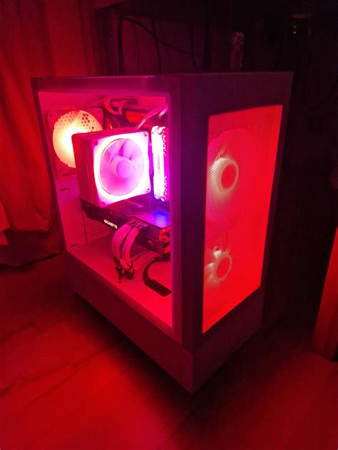 My Sister And I Built Her First Gaming Pc With All Amd Ryzen 5 5600x And Rx 5700 Xt Run