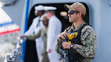 DVIDS - Images - USS Jack H Lucas commissions at Port Tampa Bay [Image 3 of 16]