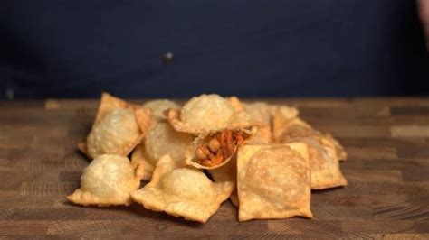 CRISPY Sambousek with three delicious fillings : Book Recipes