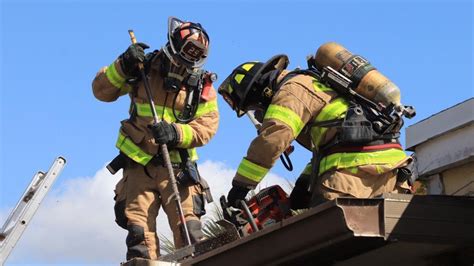 Palm Beach Fire Rescue respond to fire at apartment complex