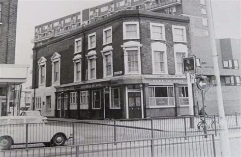 An Old Photo Of The Duke Of Kent Pub In Old Kent Road Bermondsey South