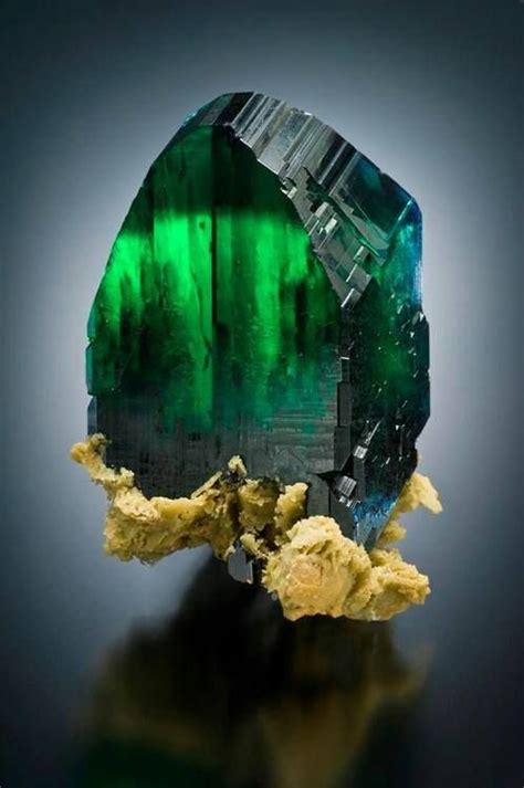 Pin By Zena On Jewelry Cristals Rocks And Minerals Gems And