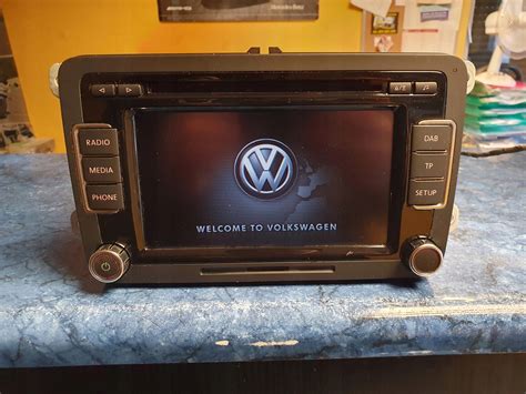 VW GOLF V TOURAN PASSAT RADIO KOD DAB 3C8035195G VW GOLF V TOURAN