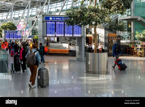 Flughafen Düsseldorf - DUS Airport International, Terminal Abflug Stock Photo - Alamy