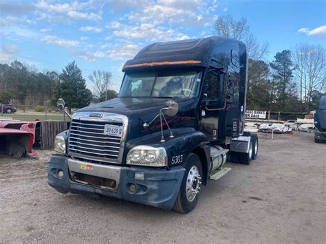 Salvage Freightliner Century Class St Truck Tractor For Parts