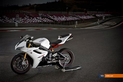 Triumph Daytona 675 Wallpapers Wallpaper Cave