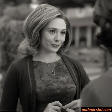 Elizabeth Olsen Nude Porn Photos NudePicsHD