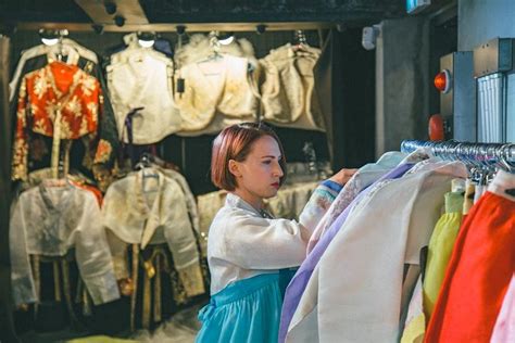 Siente El Pasado De Se L Con Un Vestido Tradicional Hanbok Con