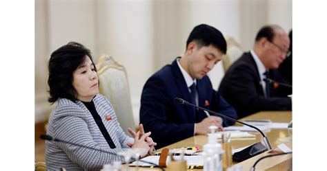 Външната министърка на Северна Корея възхвали "дружеските" отношения с ...