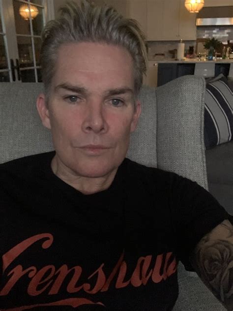 Mark McGrath of Sugar Ray looks like a reality TV housewife : r/pics