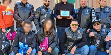 I Punishers Le Mc Messina Regalano Le Uova Di Pasqua Ai Bimbi Di Cristo