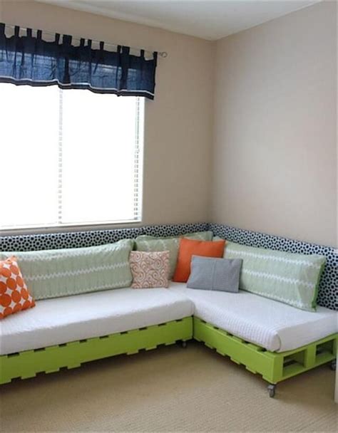 Diy Sofas Made From Pallet