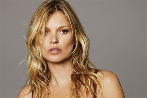 Kate Moss Lingerie 2197x1463 Wallpaper Teahub Io