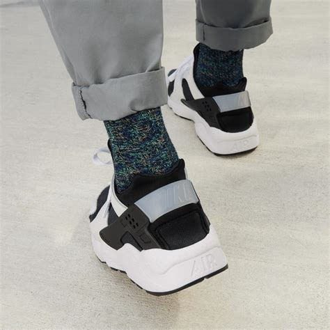 Nike Air Huarache Erkek Siyah Spor Ayakkabı | House of SuperStep