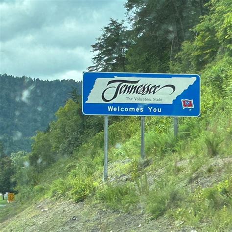 Kentucky/Tennessee Border - Border Crossing in Jellico