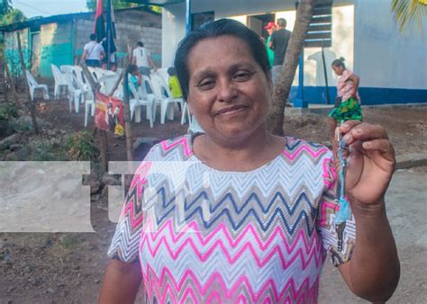 Alcaldía de Nandaime entrega 4 nuevas viviendas dignas a familias TN8 tv