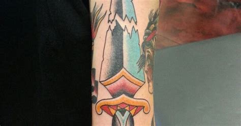 Traditional Broken Dagger Tattoo By Steve Rieck Las Vegas Tattoos By