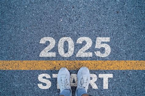 Premium Photo Runner Standing At The Starting Point With 2025 Year