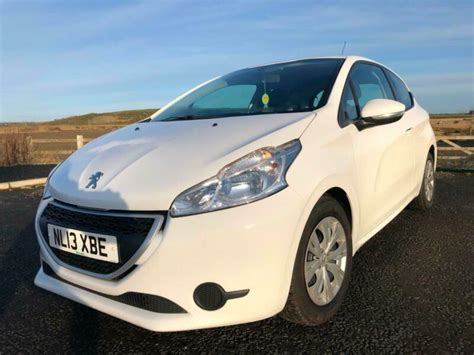 2013 Peugeot 208 1 2 VTi Access 3dr HATCHBACK Petrol Manual In