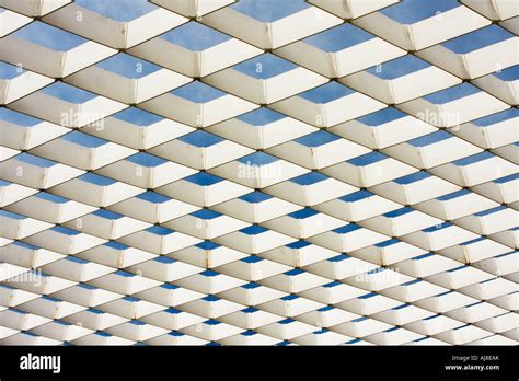 Lattice pattern hi-res stock photography and images - Alamy