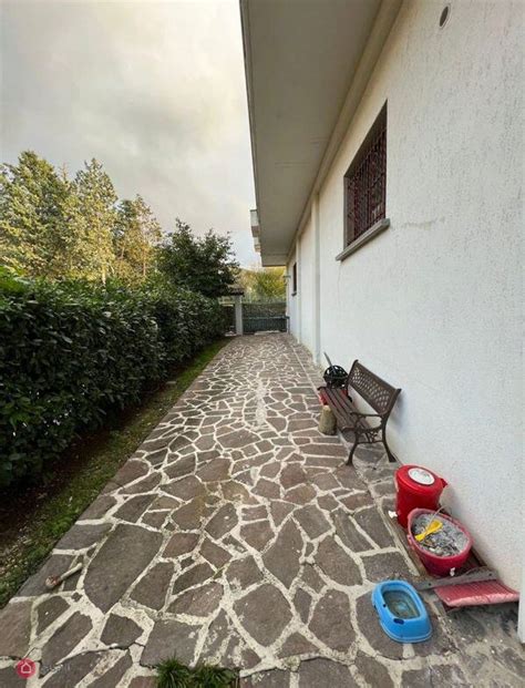 Villa In Vendita A Perugia Fossato Di Vico