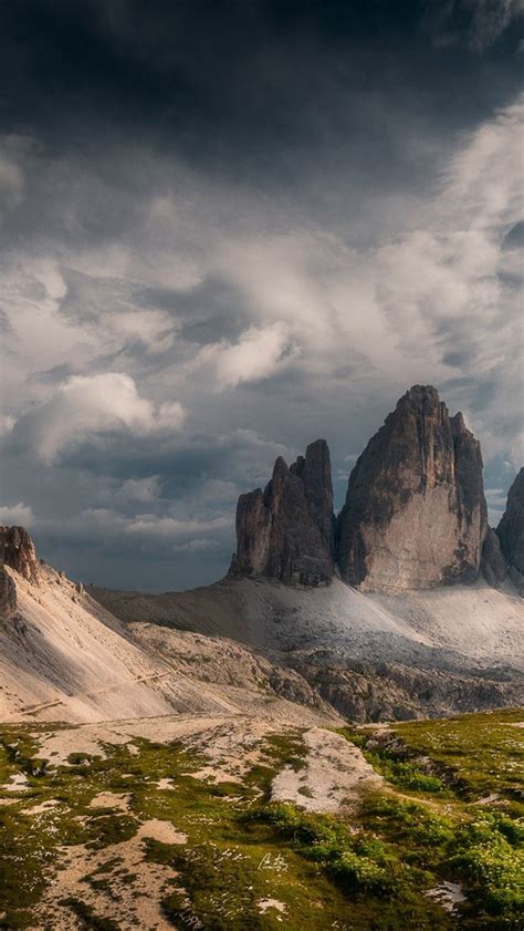 Fondos de pantalla Italia Dolomitas montañas nubes paisaje de la