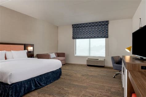 Baltimore Hampton Inn Bayview Campus