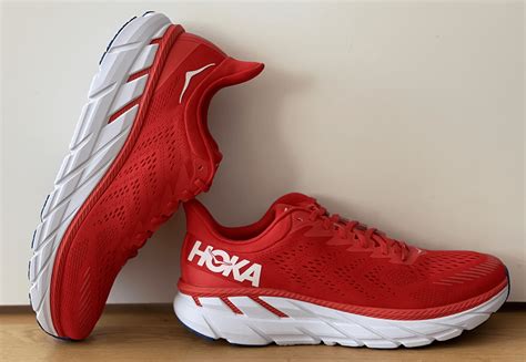 Hoka Clifton 7 : RunningShoeGeeks