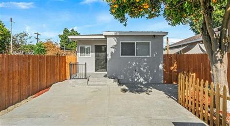 2405 Santa Ana S Los Angeles Ca 90059 Redfin