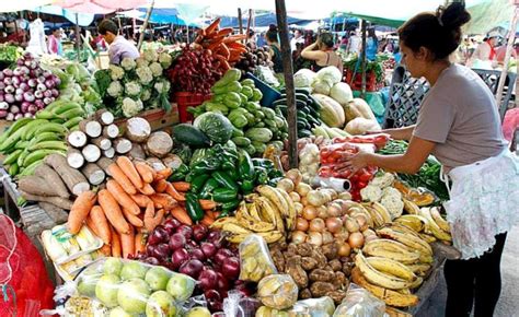 Mayoría de frutas y verduras en ferias del agricultor disminuyó de