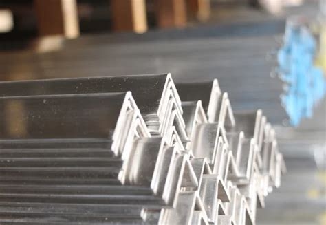 B Hl Surface Hot Rolled Equal And Unequal Iron Angles Stainless Steel Angle Bar China