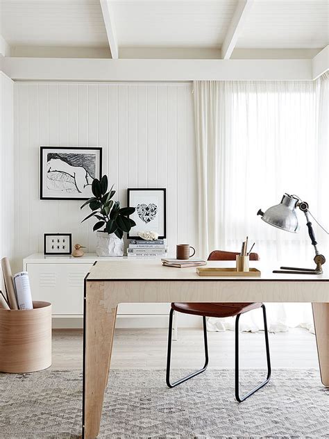 30 Black And White Home Offices That Leave You Spellbound