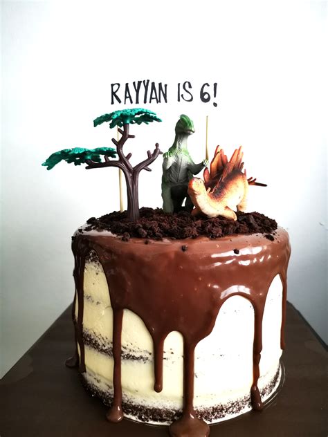 Naked Dinosaur Themed Birthday Cake Food Drinks Homemade Bakes On Carousell