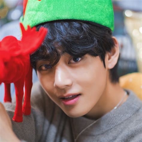 ً On Twitter Kim Taehyung Bts Christmas Taehyung