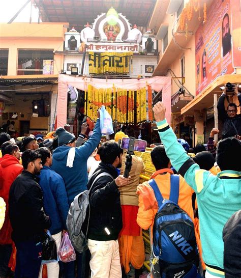 Ayodhya Devotees Throng Hanuman Garhi Temple