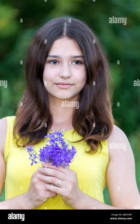 Beautiful Girl 14 Years Old Hi Res Stock Photography And Images Alamy