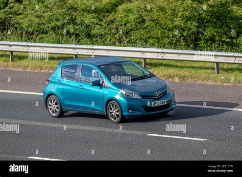 Toyota Yaris Sr 2012 Cars Hi Res Stock Photography And Images Alamy
