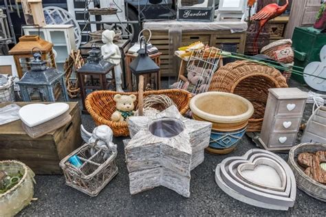 Meillant la traditionnelle brocante de la fête des cloches se tiendra