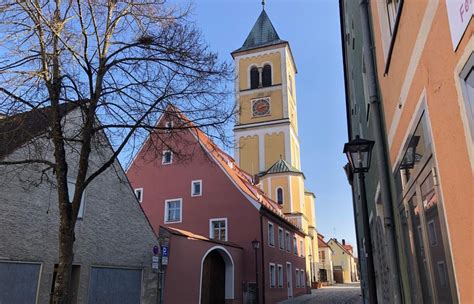 Paukenschlag In Burglengenfeld Bistum Beurlaubt Pfarrer Von St Vitus