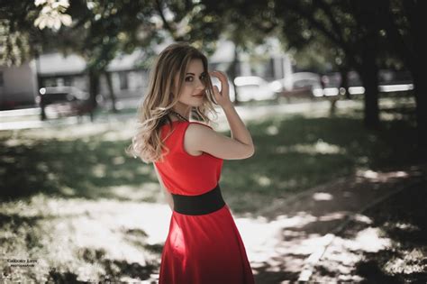 Looking At Viewer Depth Of Field Women Red Dress Smiling Dress Long Hair Model Blonde