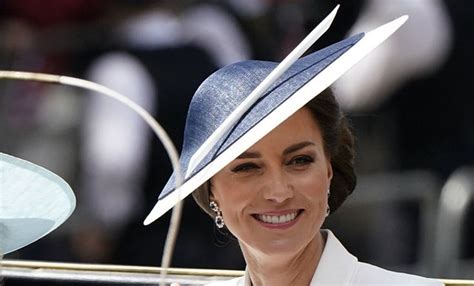 Kate Middleton Y Su Homenaje A Lady Di En El Desfile Trooping The