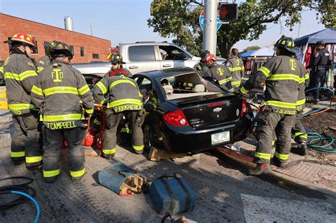 1 Critical At Least 2 Others Injured In Hit And Run Crash In Downtown Indianapolis Wttv Cbs4indy